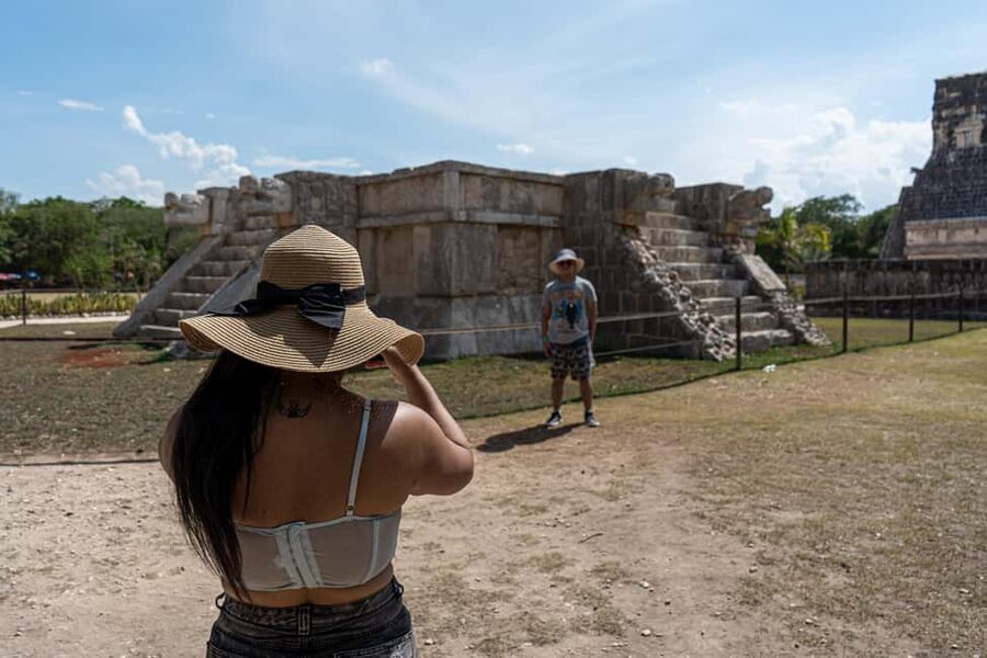 Cancun: Chichen Itza Early Access Guided Tour - The early morning pickup from Cancun