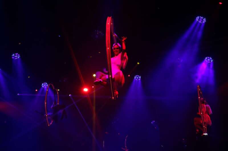 Cancun: Coco Bongo Nightclub Experience - Getting inside and finding your place