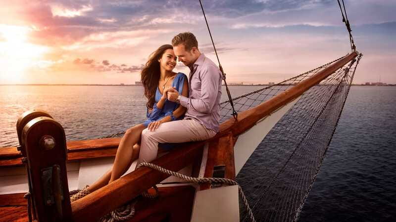 Cancun: Columbus The Romantic Dinner Cruise - An open bar that affects the price