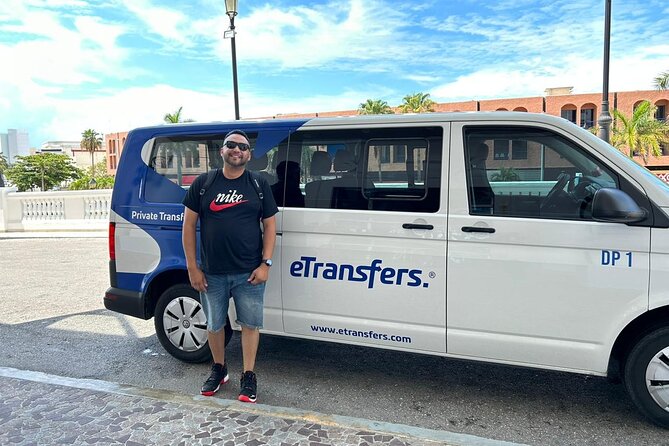 Cancun Hotel Zone Private Transfer From and To Cancun Airport - The ride itself: private, air-conditioned, and practical