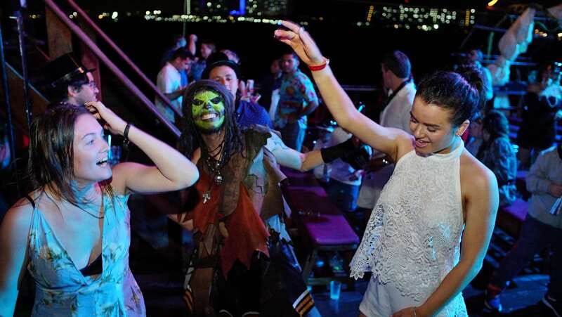Cancún: Jolly Roger Pirate Dinner Cruise 2025 - Practical tips for a smoother evening