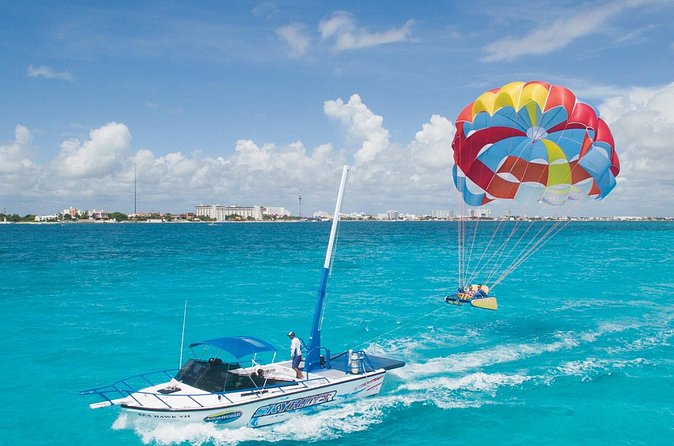 Cancun Parasailing Adventure - Who Will Enjoy This Most?