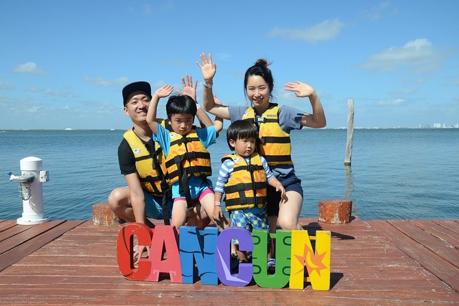 Cancun speedboat and snorkel tour: shared speedboat - Driving through Nichupte Lagoon