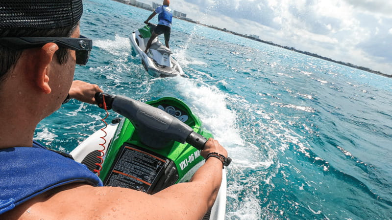 Cancun: Waverunner in Nichupte Lagoon - What this Cancun Waverunner ride is really like