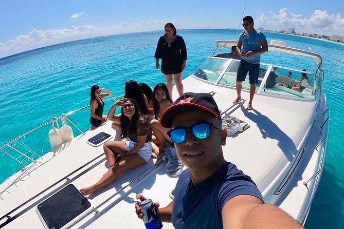 Cancun yachts rental BEATIFUL YACHT 46FT, 15 PAX MAX 25P6 - The $360 price and the extra dock fee