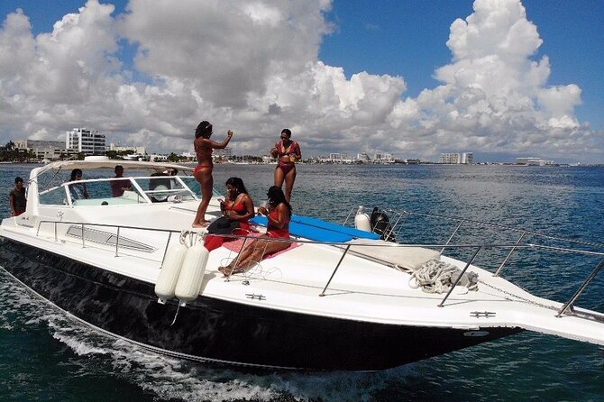 Cancun yachts rental BEATIFUL YACHT 46FT, 15 PAX MAX 25P6 - Choosing between two, four, and six hours