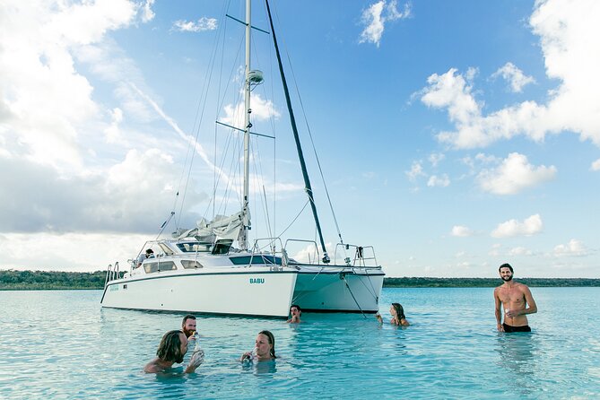 Catamaran Adventure: Sailing and Swimming in the Bacalar Lagoon - Practical tips for a better three-hour outing