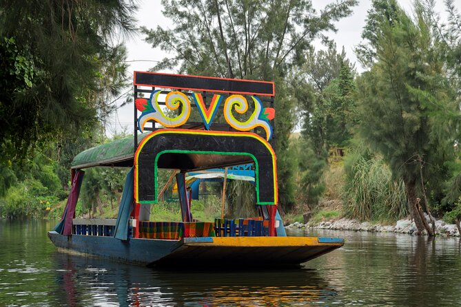 CDMX Enjoy a unique tour of Xochimilco and Coyoacán - Reading Mexico through UNAM’s murals