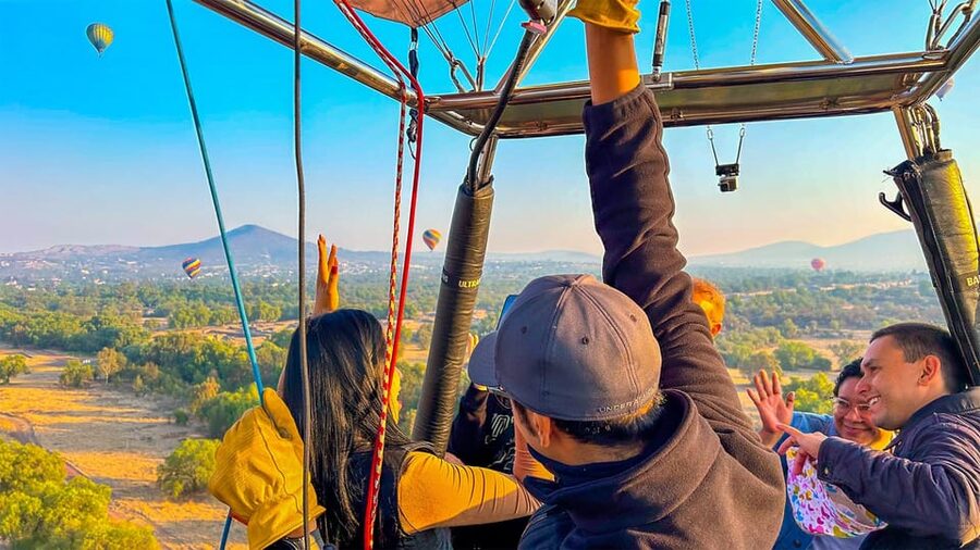 CDMX: Teotihuacan Balloon Flight with Optional Pyramids Tour - Should you book the balloon and pyramids tour?