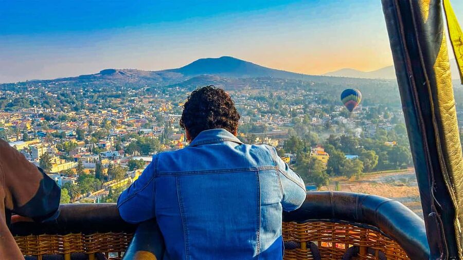 CDMX: Teotihuacan Hot Air Balloon with Breakfast - The Guadalupe Shrine after a long morning