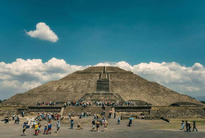 CDMX: Tour of the ruins of Teotihuacan, Tlatelolco, and Guadalupe - Guadalupe: a major religious site with limited time