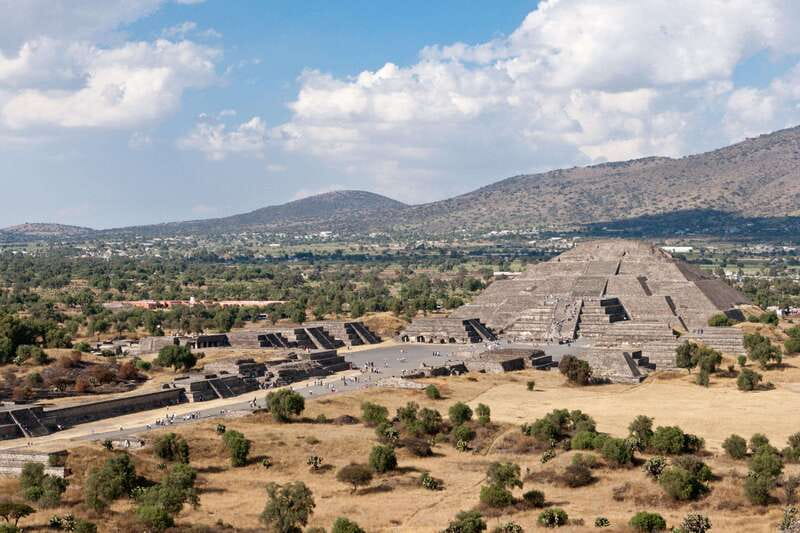 CDMX: Tour of the ruins of Teotihuacan, Tlatelolco, and Guadalupe - Tlatelolco: Mexico City history before the pyramids