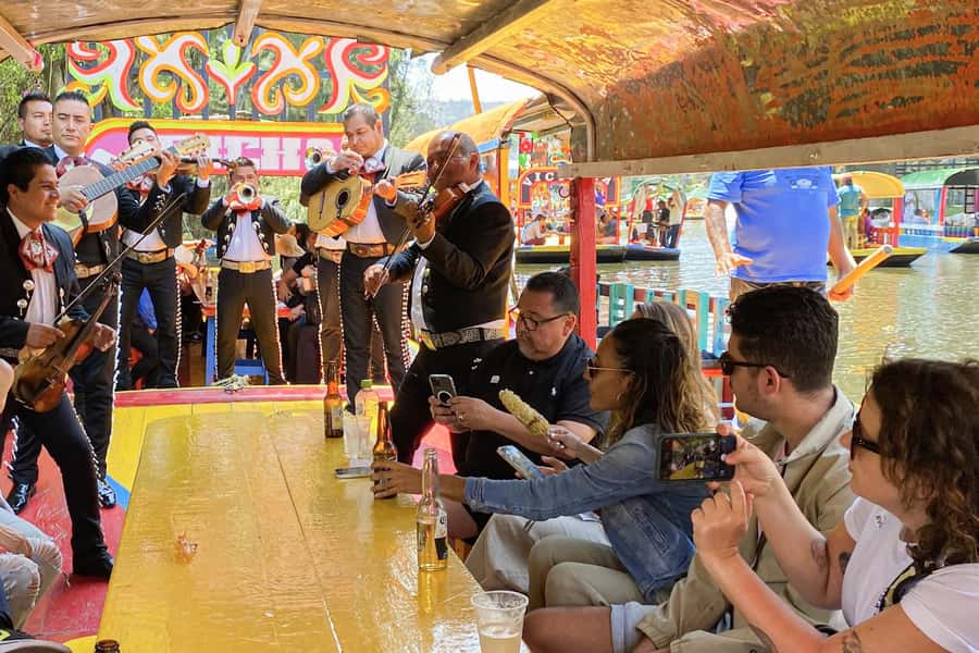 CDMX: Xochimilco Trajinera Party, Drinks, Mariachi & Tacos - Why Xochimilco works so well for a party boat