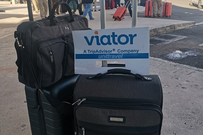 Cheap transfer for up to 10 people. - Who will get the most value from this ride