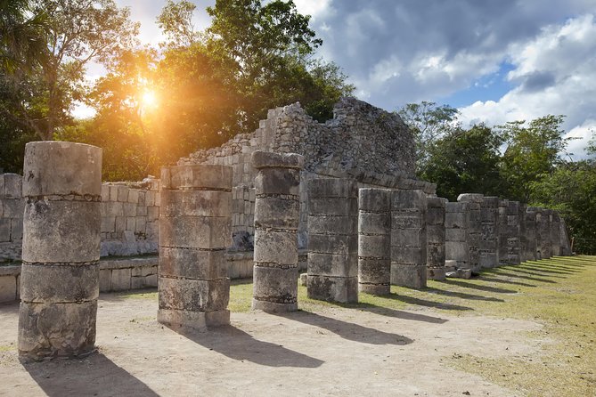Chichen Itza by Van: Reduced Group, Tour Guide, Fast Trip & Lunch - What you see at Chichen Itza