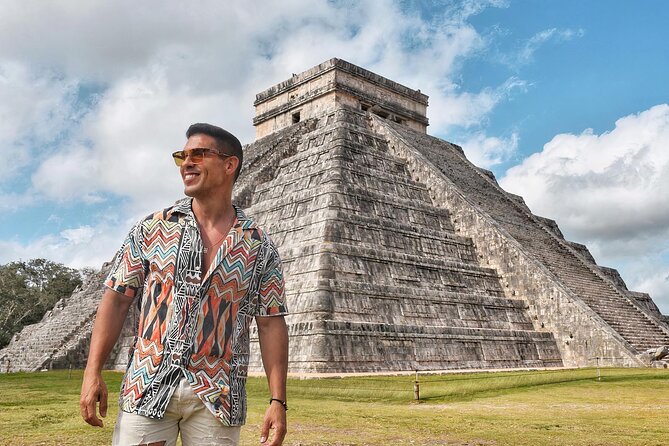 Chichén Itzá, Cenote Suytún & Cenote Ik-kil Expedition - The early pickup and the long road east