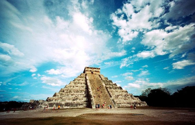 Chichen Itza Day Trip Exclusive Nool-Ha Cenote & Valladolid Visit - The long morning ride from Cancun