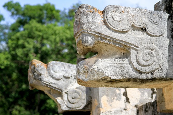 Chichen Itza Deluxe Guided tour with lunch - Lunch and colonial Valladolid