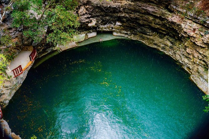 Chichen Itza Deluxe Valladolid and 2 Cenotes - The Cancun pickup and the long ride east