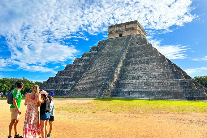 Chichen Itza Early Access All Inclusive: Hotel Pick up & All Fees - Why early access changes Chichen Itza