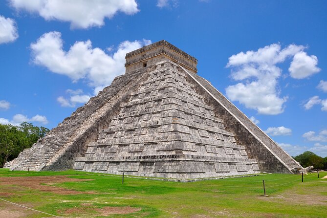 Chichen Itza Early Access Private Tour with Buffet Lunch - Entering Chichen Itza before the crowds