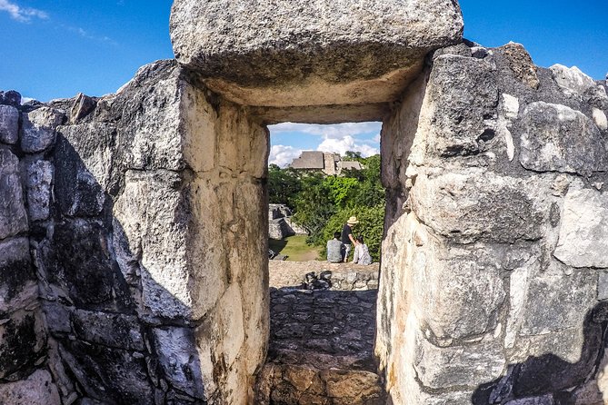 Chichen Itza & Ek Balam Tour From Cancun - Lunch at the hacienda-style stop