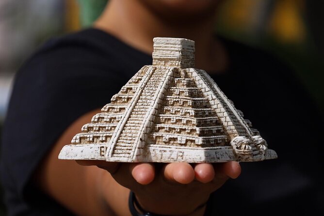 Chichen Itza Exclusive Tour, Cenote, Magical Town & Buffet - El Caracol connects architecture with observation