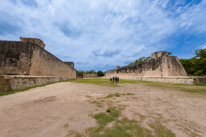 Chichen Itza Options with Sacred Cenote from Cancun - Buffet lunch and the extra spending trap