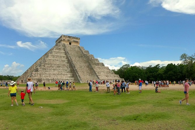 Chichen Itza, Suytun and Ik-Kil Cenote - The Mayan Village, Lunch and Artisan Stop