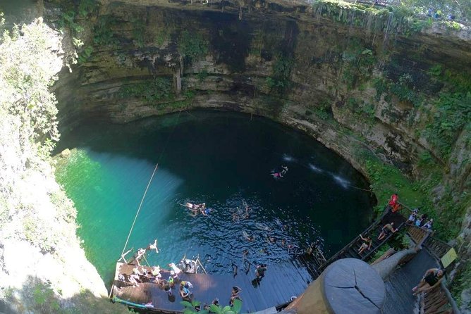 Chichen Itza, Suytun and Ik-Kil Cenote - What the Shared Bus Experience Is Like