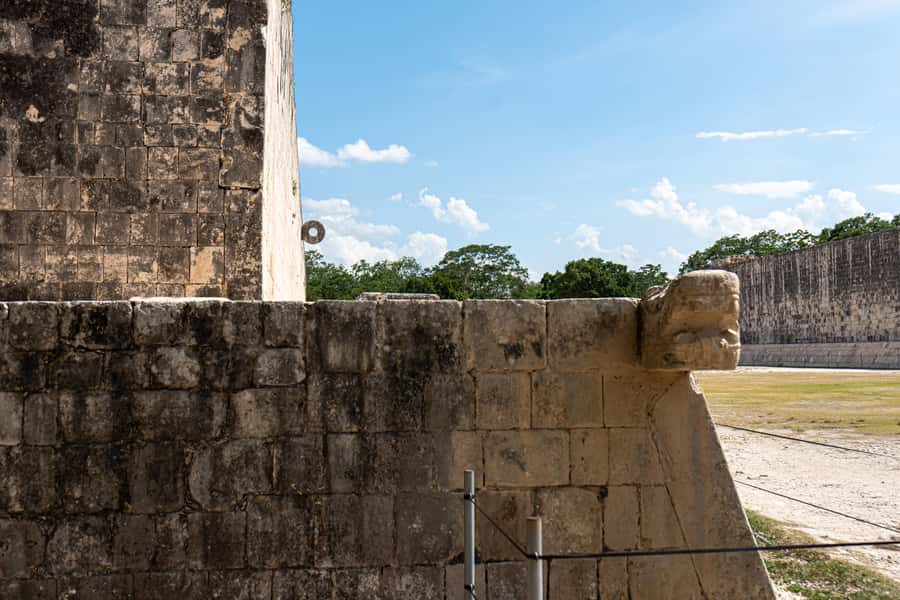 Chichén Itzá: Tour with Expert Tour Guide - Meeting the guide beside the Chichén Itzá letters