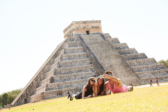 Chichen Magic Towns and cenote with Zipline - Tío Manolo lunch: a broad buffet with a timing warning