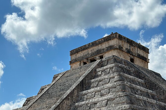 Chichen Private Experience - The early road to Chichén Itzá