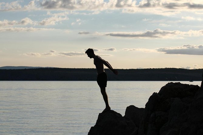 Cliff Diver De Luxe with Different Options at "La Quebrada" - The five things worth knowing first