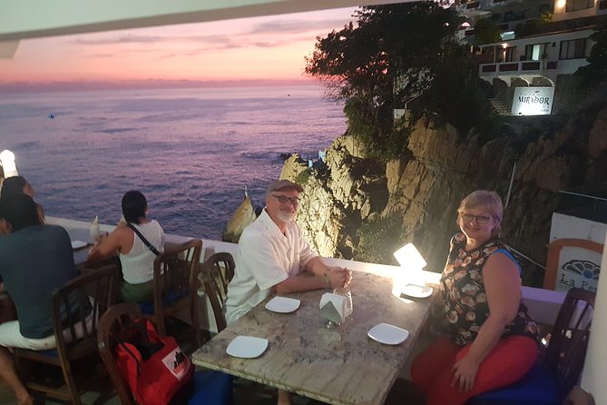 Cliff Diver De Luxe with Different Options at "La Quebrada" - La Perla gives you the best view of the show