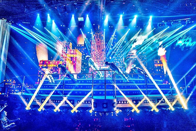 Coco Bongo Cancun Nightclub Entrance Ticket - The evening begins around 9:00 pm