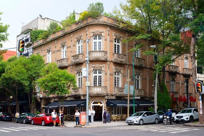 Colonia Roma Food Tour - Plaza Edith Sánchez and Roma Norte’s creative side