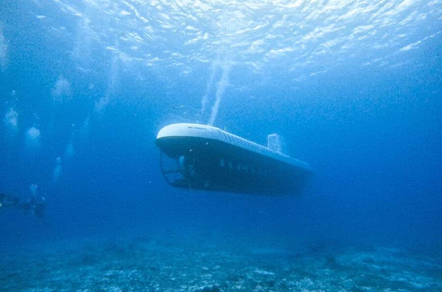 Cozumel: Atlantis Submarine Adventure - The 12-minute ride along Cozumel’s west coast