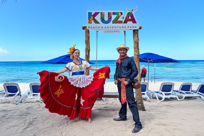 Cozumel: KUZÁ Beach Day, Buffet, Open Bar & Mexican Flavors Class - The Mexican Flavors class under the palapa