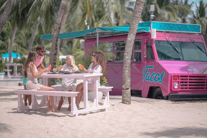 Cozumel: Paradise Beach Club All-Inclusive Day Pass - Lunch, snacks, and the open bar