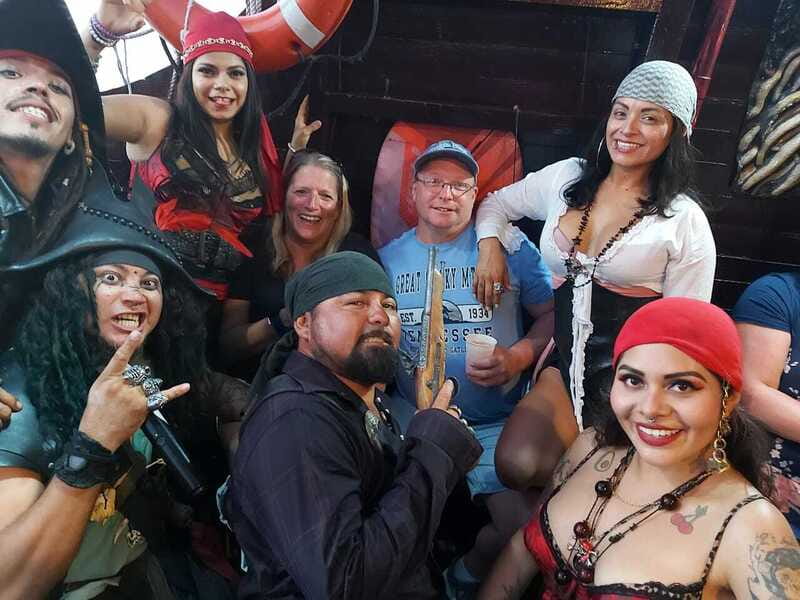 Cozumel: Pirate Ship Cruise with Open Bar, Dinner, and Show - The five details that shape your night