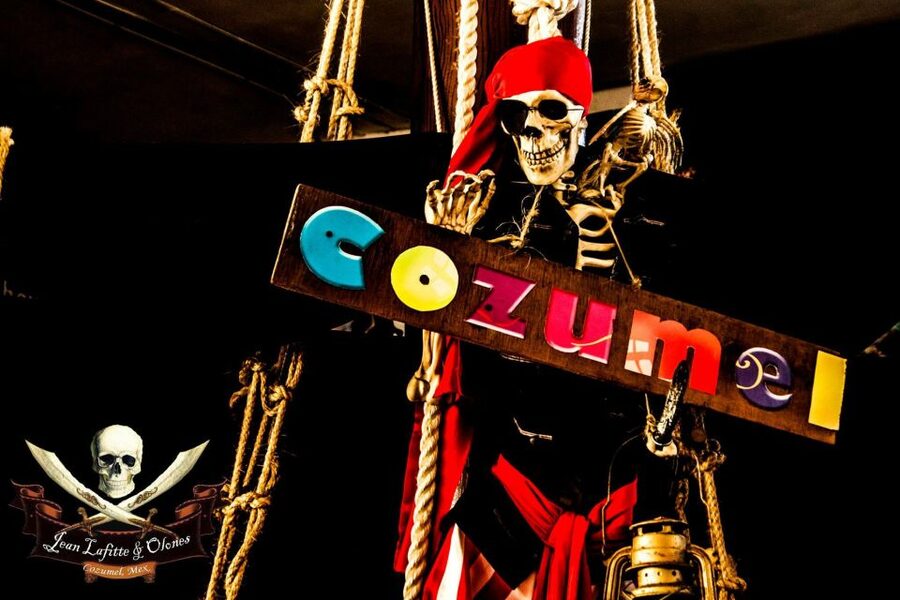 Cozumel: Pirate Ship Cruise with Open Bar, Dinner, and Show - Booking details worth knowing