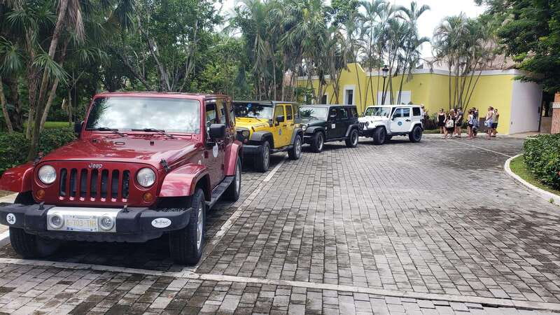 Cozumel Private Jeep Tour with Lunch and Snorkeling - El Mirador and the scenic stops