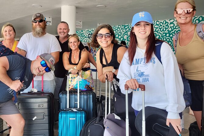 Cozumel: Shared Transfer from Airport to Hotel - Meeting your representative at Cozumel Airport