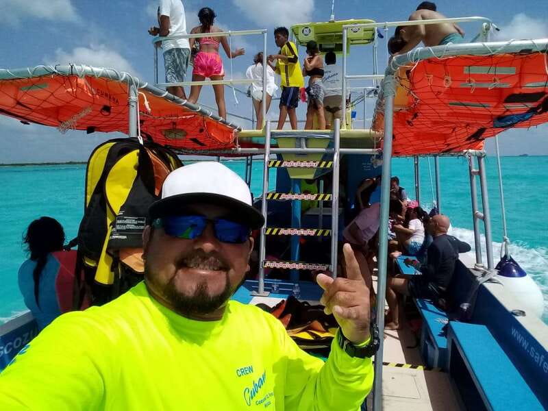 Cozumel: VIP Glass Bottom Boat & Snorkeling 3 Reefs Tour - The limits of the two-hour format