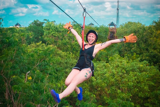Cozumel zipline thrill adventures - Guides who keep the mood relaxed