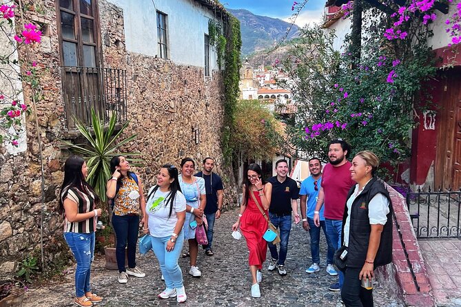 Cuernavaca and Taxco Tour from Mexico City - Morning pickup and the road south