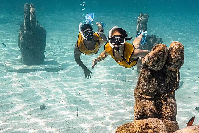Deluxe Catamaran to Isla Mujeres with Open Bar from Cancun - Isla Mujeres in 1.5 hours