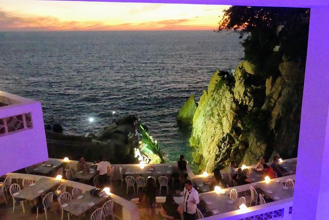 DeLuxe Cliff Divers+Sunset Exhibition byNight w/Different Options - What the evening feels like for couples, families, and friends