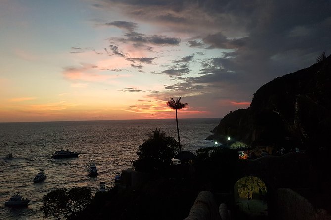 DeLuxe Cliff Divers+Sunset Exhibition byNight w/Different Options - The best guide can improve an ordinary plan